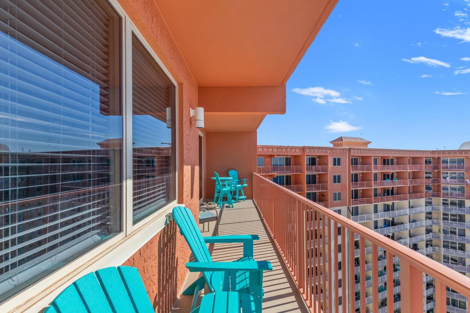 Holiday home Penthouse With Beautiful Views! 1 Bedroom, 2 Bathroom Penthouse! Panama City Beach