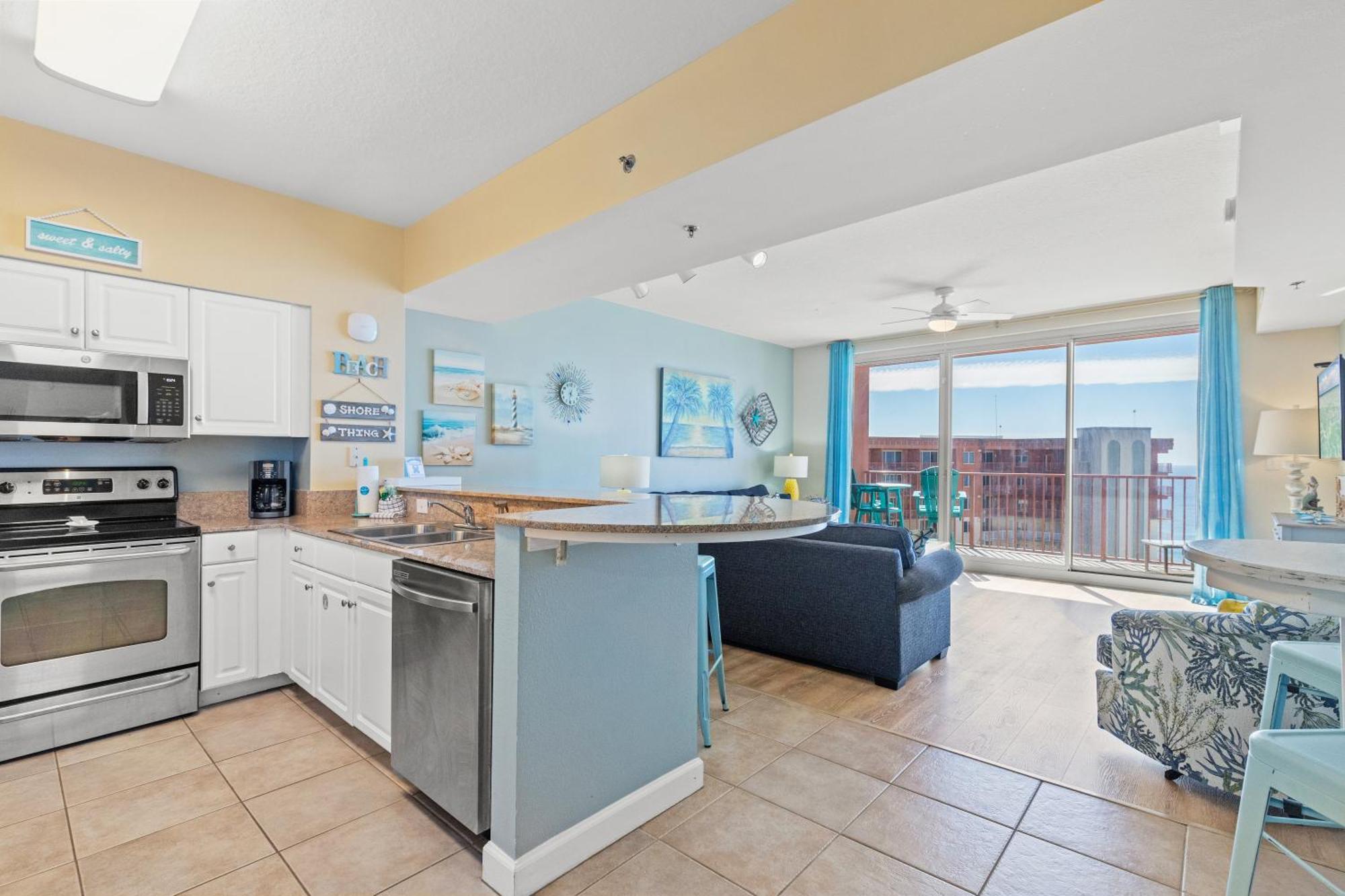Holiday home Penthouse With Beautiful Views! 1 Bedroom, 2 Bathroom Penthouse!